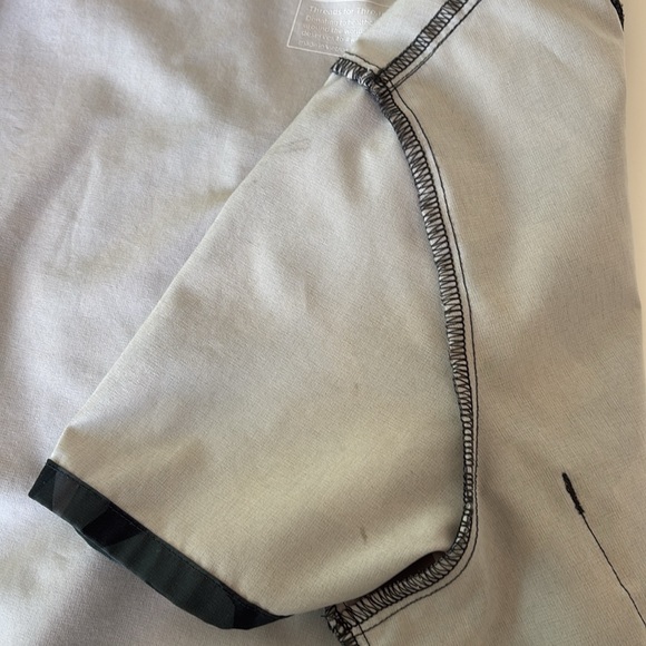 Figs Scrub Set FREEx Catarina Top and Zamora Lined Joggers in Camo Bonsai Size S - Picture 7 of 15